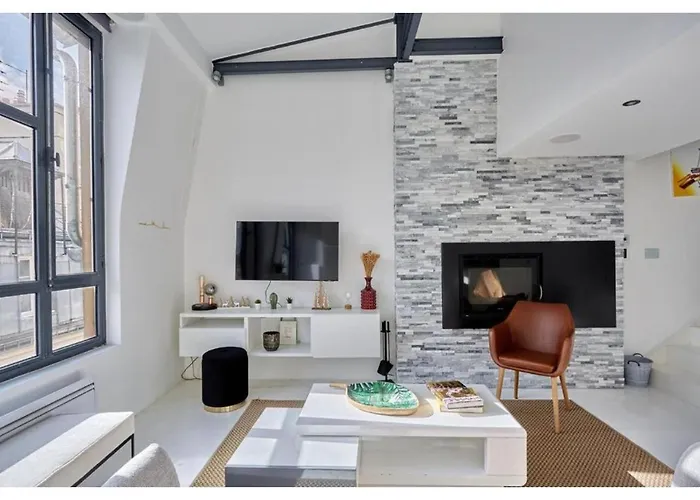 Duplex Center Of Paris By Studio Prestige